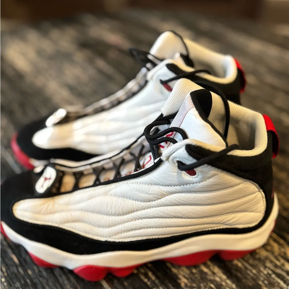 Jordan Black Mesh Sneaker with White Label - Picture 2 of 5